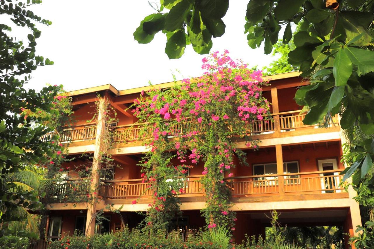 Hotel Posada Seremein ,West Bay ,Roatan Buitenkant foto