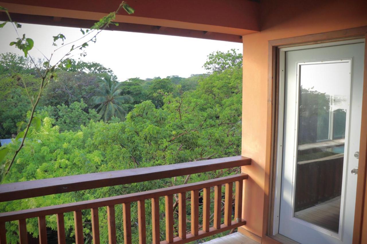 Hotel Posada Seremein ,West Bay ,Roatan Buitenkant foto