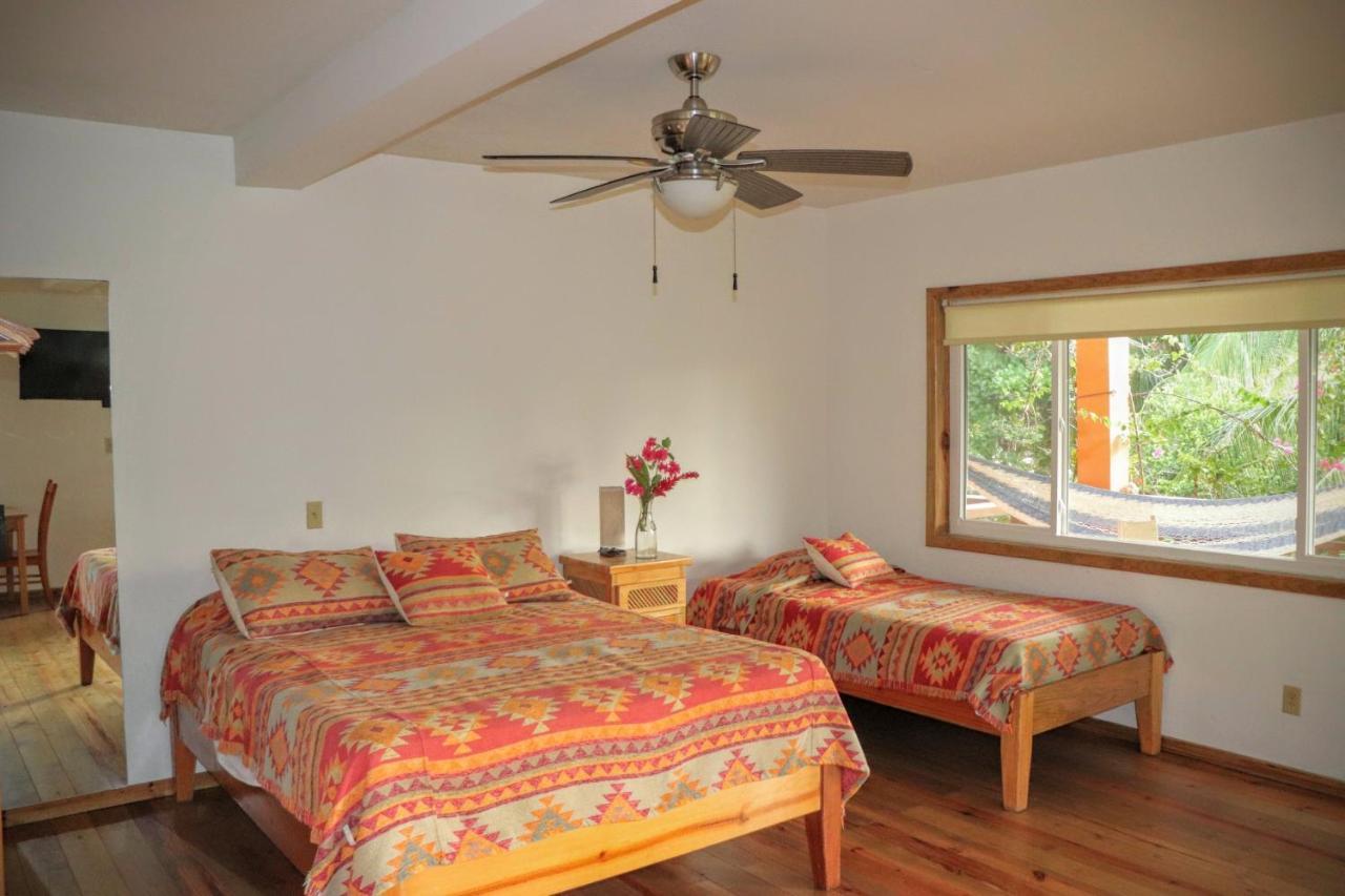 Hotel Posada Seremein ,West Bay ,Roatan Buitenkant foto