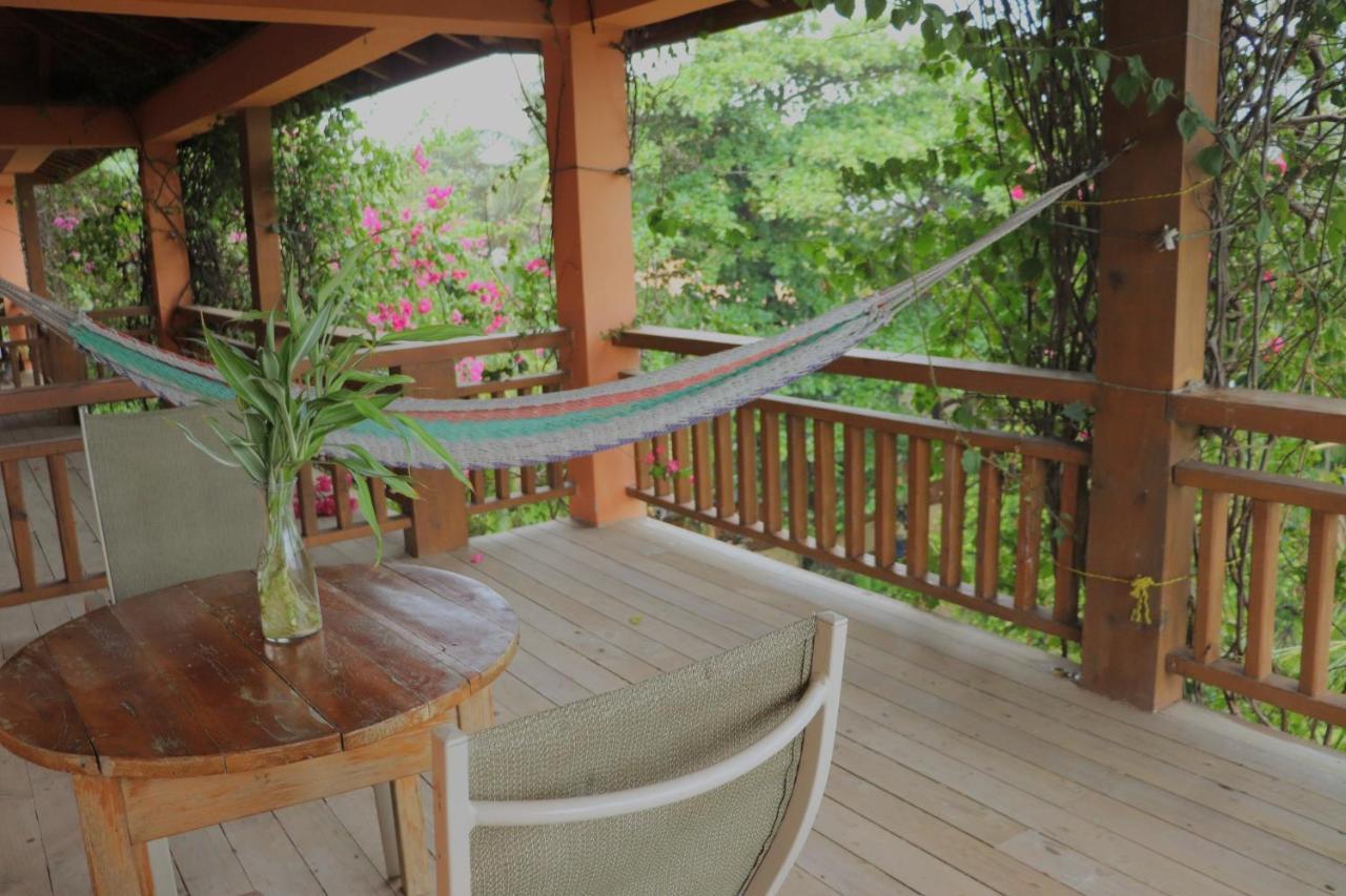 Hotel Posada Seremein ,West Bay ,Roatan Buitenkant foto