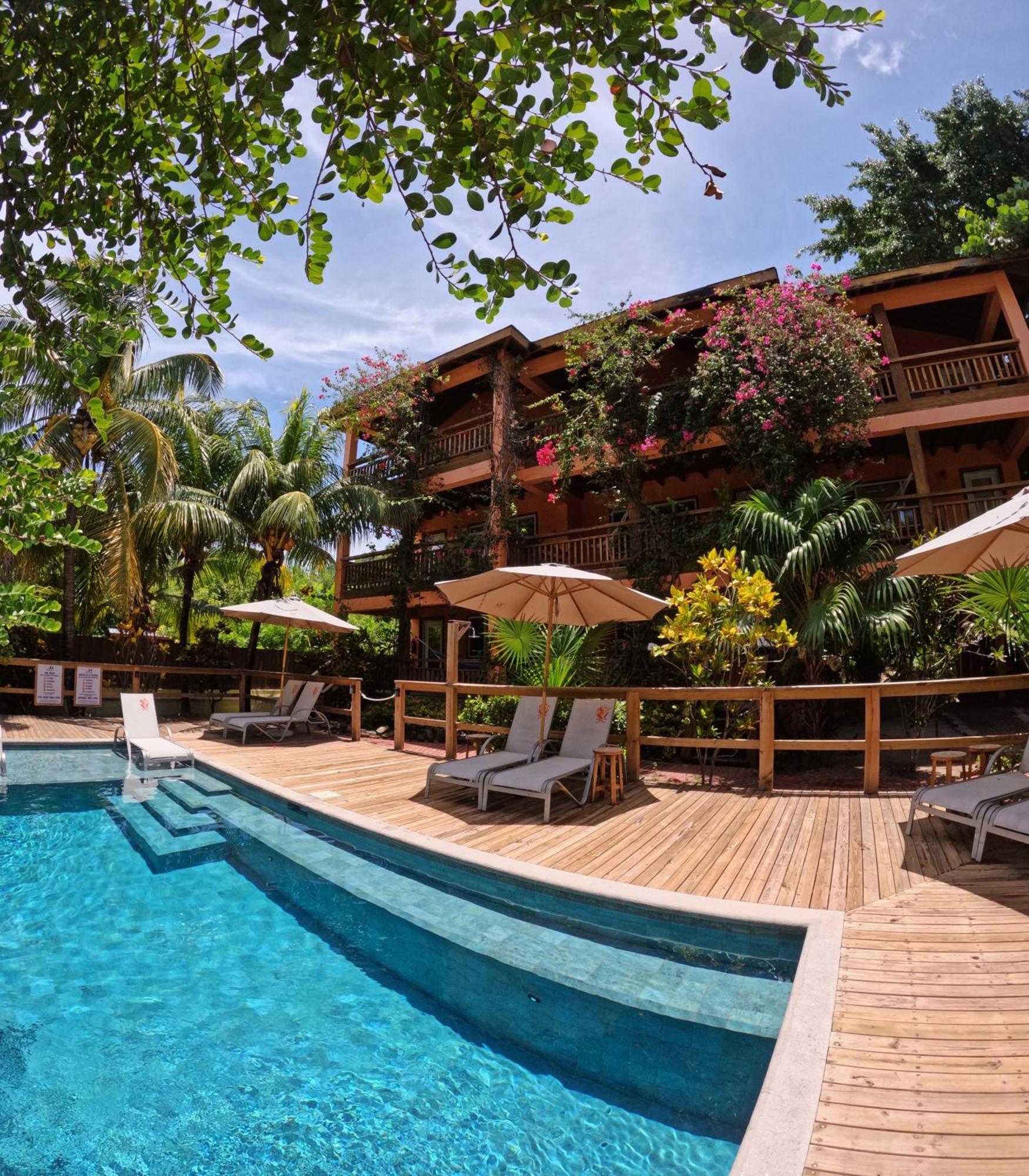 Hotel Posada Seremein ,West Bay ,Roatan Buitenkant foto