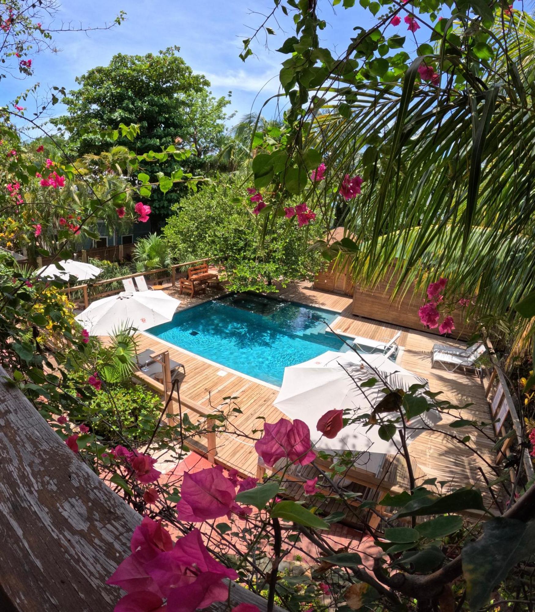 Hotel Posada Seremein ,West Bay ,Roatan Buitenkant foto