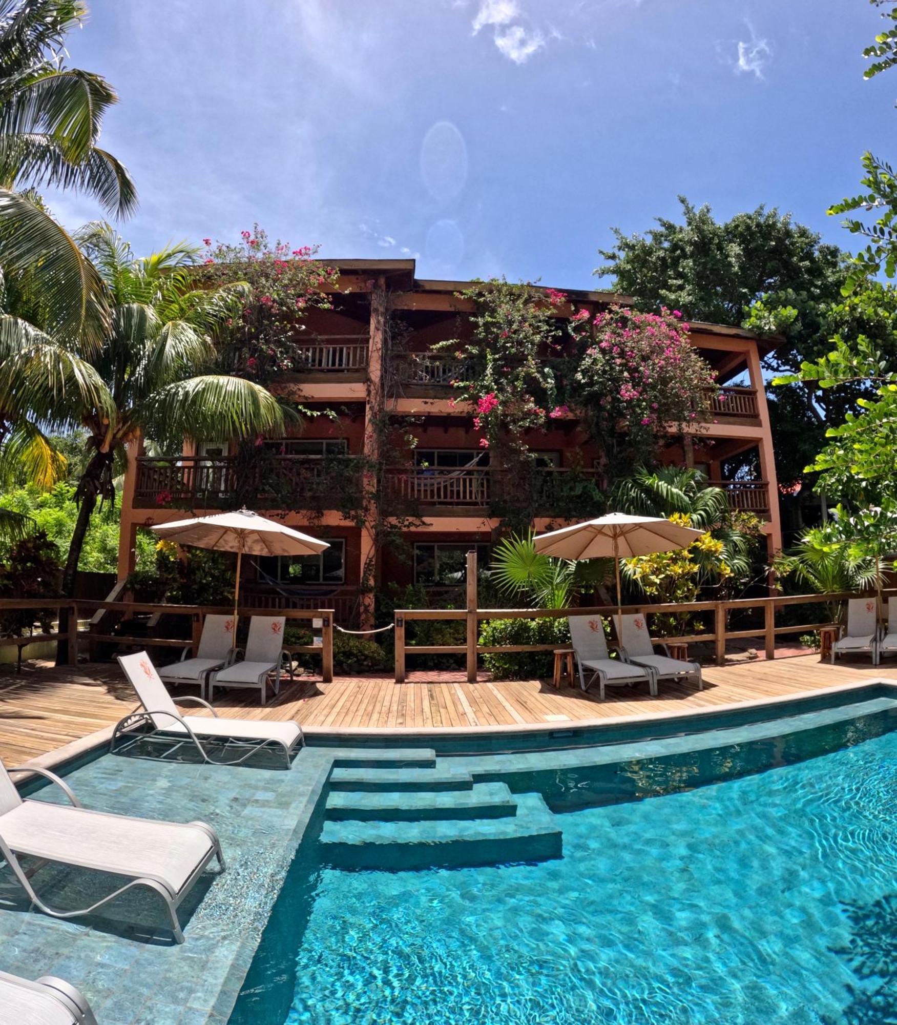 Hotel Posada Seremein ,West Bay ,Roatan Buitenkant foto