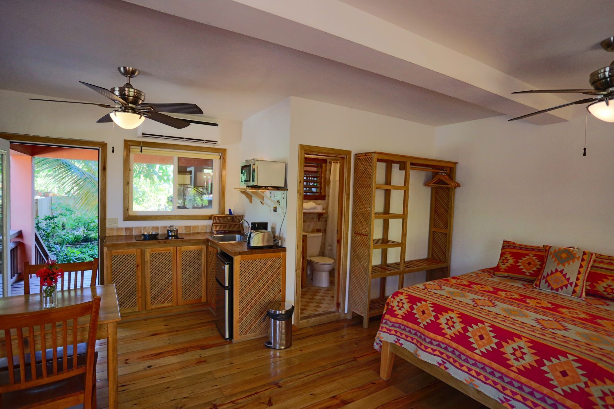 Hotel Posada Seremein ,West Bay ,Roatan Buitenkant foto